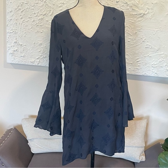 WAYF Revolve Bell Sleeved Embroidered V-neck Dress Blue Sz S Boho - Picture 2 of 8